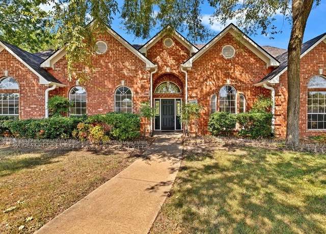 Property at 2210 Meadows Ln, Sherman, TX 75092, 4 beds, 4.5 baths