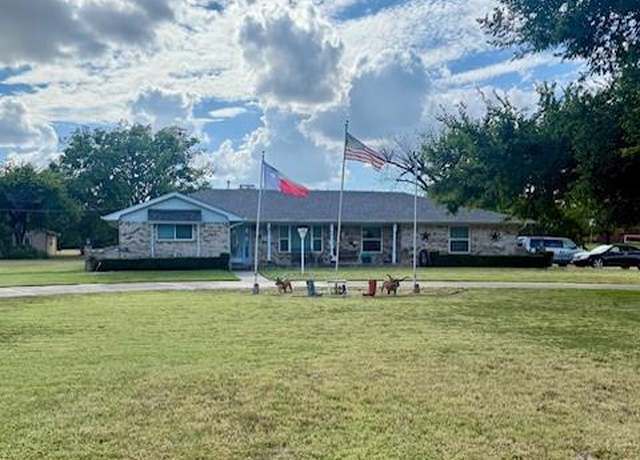 Property at 80 Corral Dr N, Fort Worth, TX 76244, 3 beds, 2 baths