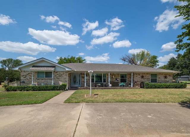 Property at 80 Corral Dr N, Fort Worth, TX 76244, 3 beds, 2 baths