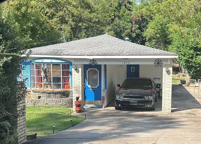 Property at 1844 W Jordan St, Shreveport, LA 71103, 3 beds, 2 baths
