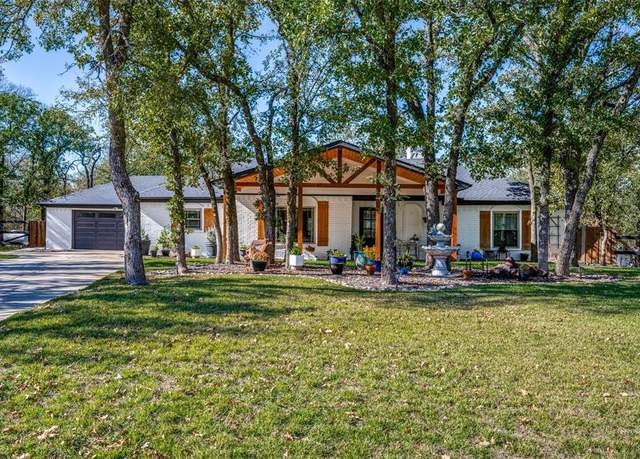 Property at 900 Ridgewood Cir, Bartonville, TX 76226, 4 beds, 2.5 baths