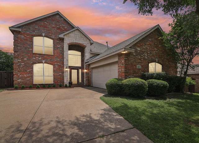 Property at 8610 Quicksilver Dr, Dallas, TX 75249, 4 beds, 2.5 baths