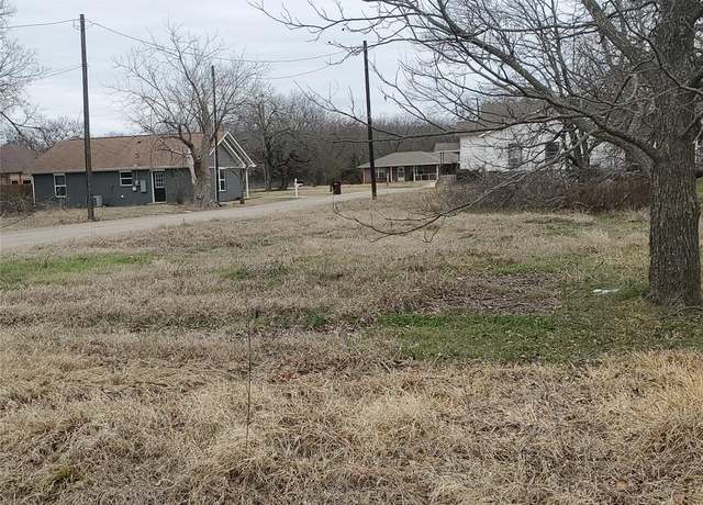 Property at 1301 Franklin, Bonham, TX 75418
