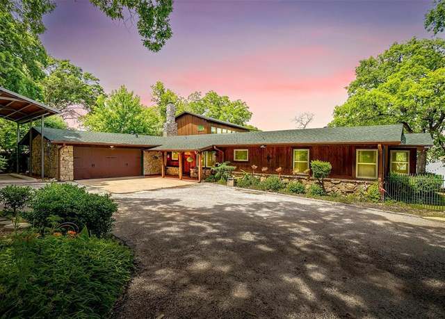 Property at 264 Shoreline Dr N, Azle, TX 76020, 5 beds, 3.5 baths