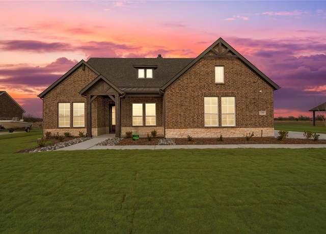 Property at 590 Brown Rd, Leonard, TX 75452, 5 beds, 4 baths