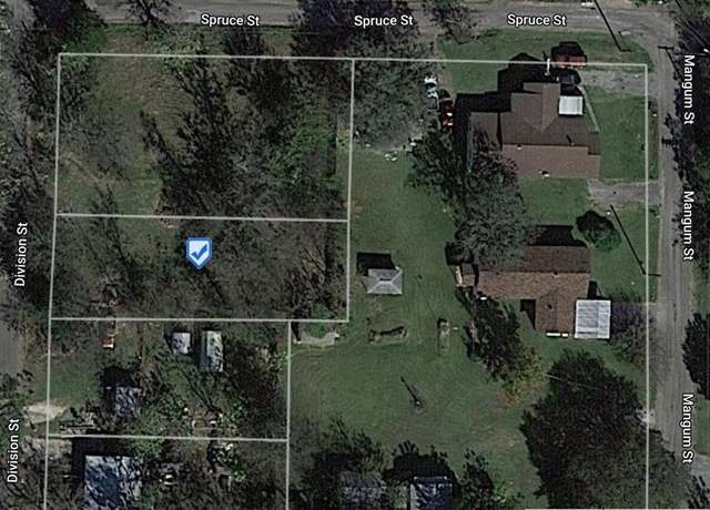 Property at 1802 Division St, Commerce, TX 75428