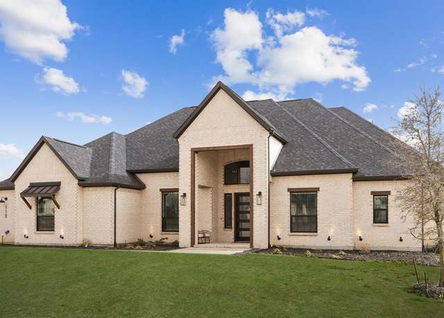 Property at 113 Adams Ct, Weston, TX 75009, 4 beds, 4.5 baths