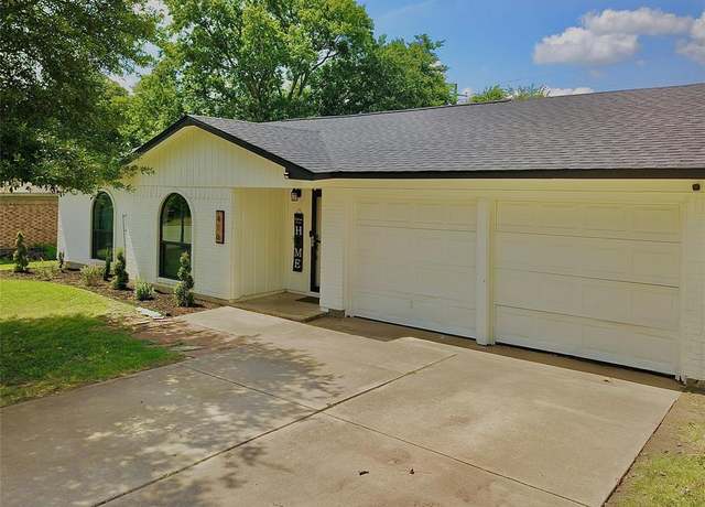 Property at 416 Rolling Hills Dr, Aledo, TX 76008, 3 beds, 2 baths