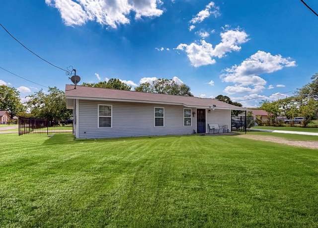Property at 1508 E Dellis St, Kaufman, TX 75142, 3 beds, 1 bath