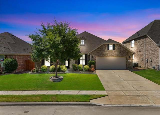 Property at 1129 Mesa Crest Dr, Fort Worth, TX 76052, 3 beds, 2 baths