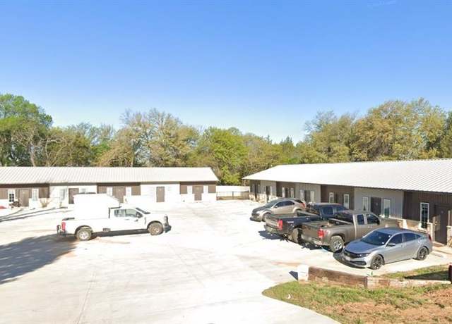 Property at 217 Price Ln, Weatherford, TX 76085, 1 bed, 1 bath
