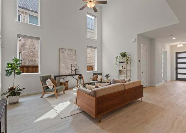 Property at 15656 Desert Broom Rd, Frisco, TX 75035, 4 beds, 3 baths