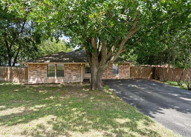 Property at 17 Coronado Trl, Weatherford, TX 76087, 3 beds, 1 bath