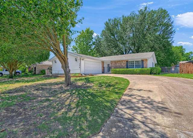 Property at 746 Hillside Dr, Sherman, TX 75090, 3 beds, 2 baths