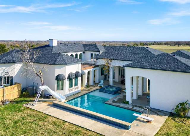 Property at 200 Union Grove Rd, Valley View, TX 76272, 4 beds, 3.5 baths