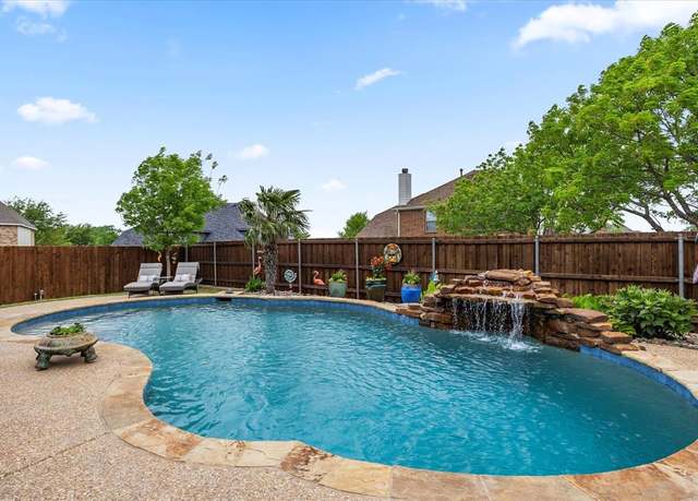 Property at 547 Reed Dr, Fate, TX 75087, 5 beds, 4 baths