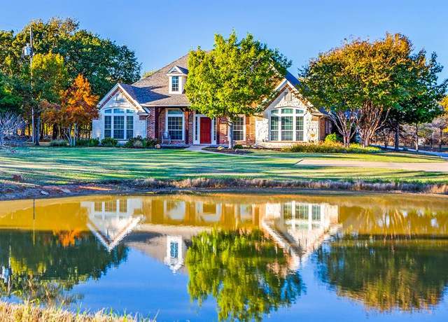 Property at 6306 Shadow Valley Dr, Burleson, TX 76028, 4 beds, 2.5 baths