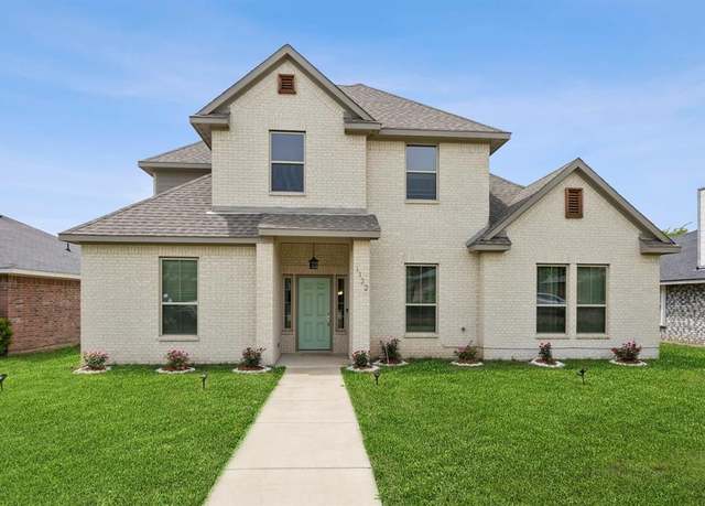 Property at 1122 Alicia Ln, Lancaster, TX 75134, 4 beds, 3 baths