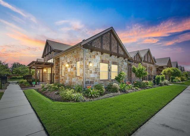 Property at 1111 Blue Bill Ln, Arlington, TX 76005, 2 beds, 2 baths