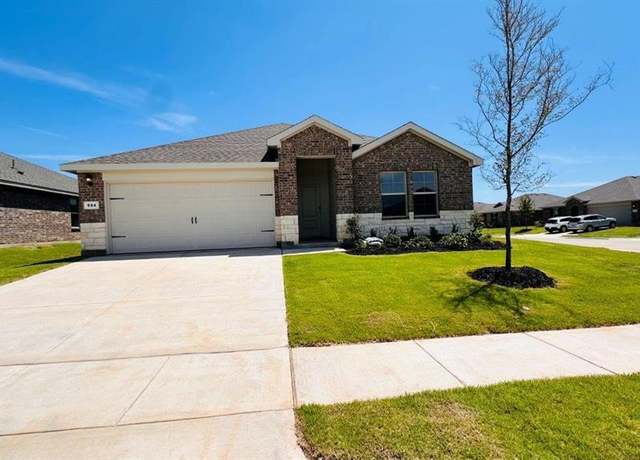 Property at 504 Crestridge Dr N, Cleburne, TX 76033, 4 beds, 2 baths