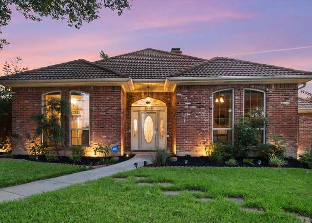 Property at 5110 Wareham Dr, Arlington, TX 76017, 4 beds, 3 baths