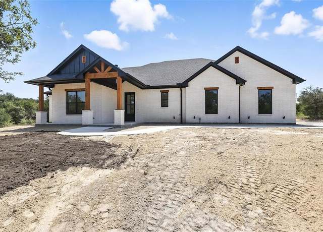 Property at 4996 Veal Station Rd, Weatherford, TX 76085, 4 beds, 2 baths