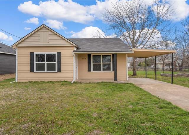 Property at 608 Hayes St, Mcgregor, TX 76657, 2 beds, 2 baths