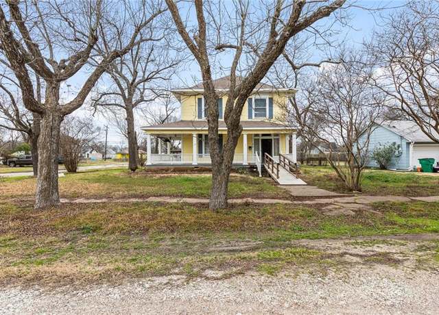 Property at 818 E Mclennan Ave, Mart, TX 76664, 4 beds, 2 baths