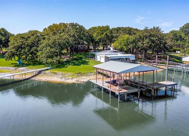 Property at 11770 North Ct, Azle, TX 76020, 4 beds, 3.5 baths