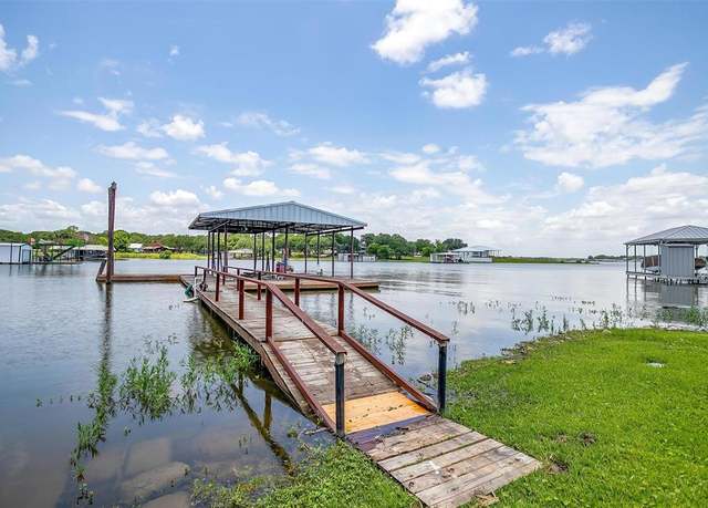 Property at 11770 North Ct, Azle, TX 76020, 4 beds, 3.5 baths