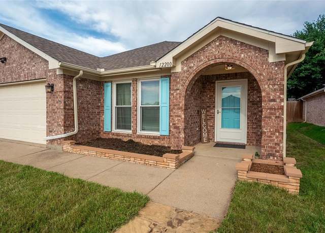 Property at 12200 Rolling Ridge Dr, Fort Worth, TX 76028, 4 beds, 2 baths