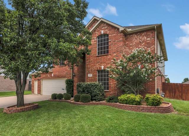 Property at 5233 Scenic Point Dr, Fort Worth, TX 76244, 4 beds, 2.5 baths