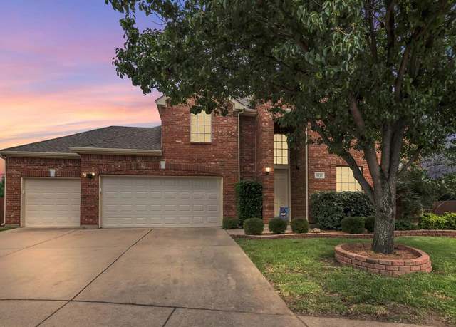 Property at 5233 Scenic Point Dr, Fort Worth, TX 76244, 4 beds, 2.5 baths