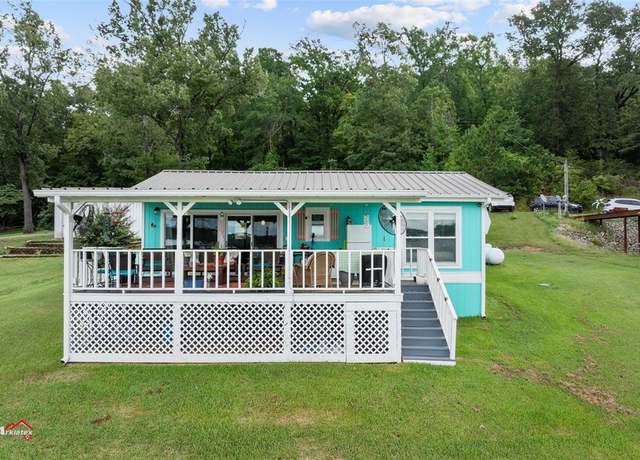 Property at 17900 County Road 4256 S, Henderson, TX 75654, 2 beds, 2 baths