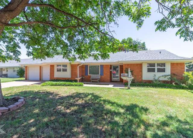 Property at 1627 Meadowbrook Dr, Abilene, TX 79603, 3 beds, 2 baths