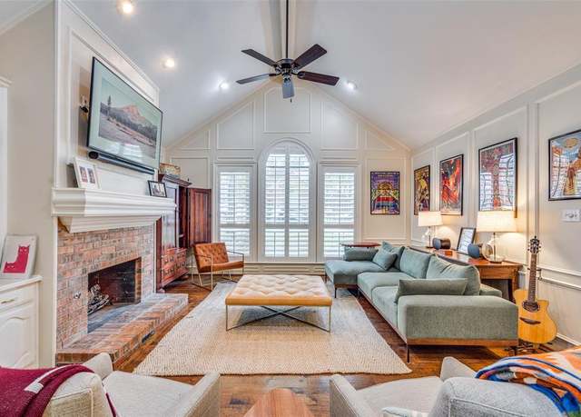 Property at 813 Singing Hills Dr, Garland, TX 75044, 4 beds, 2.5 baths