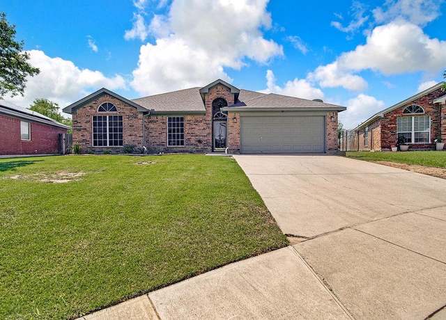 Property at 1117 Marcia Ln, Burleson, TX 76028, 4 beds, 2 baths