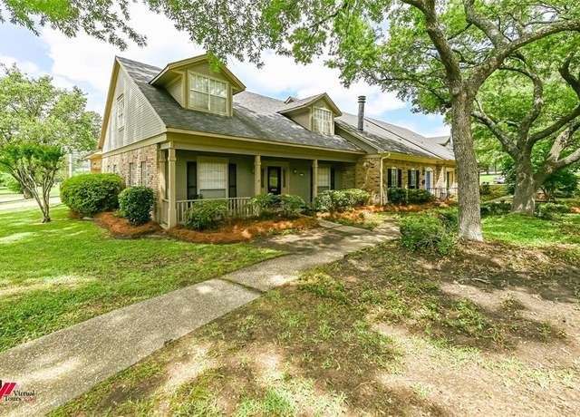 Property at 3111 Fairfield Ave, Shreveport, LA 71104, 3 beds, 2.5 baths