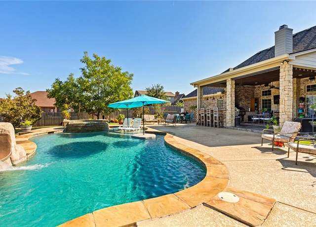Property at 10 Independence Trl, Waco, TX 76708, 4 beds, 4.5 baths
