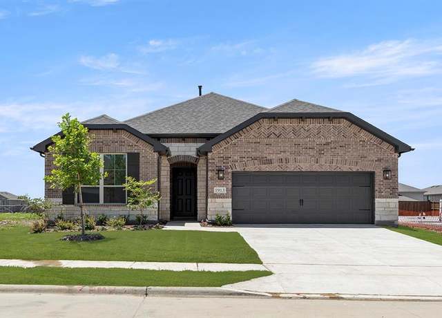 Property at 1913 Bobbin Mill Ln, Forney, TX 75126, 4 beds, 3 baths