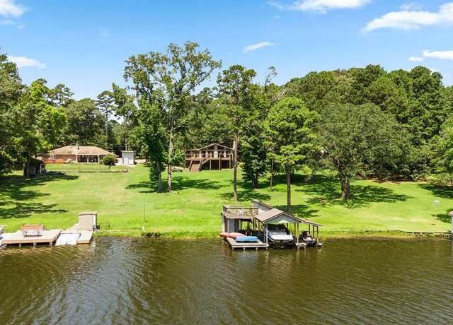 Property at 316 Oxbow Cv, Hawkins, TX 75765, 4 beds, 3 baths