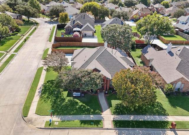 Property at 2806 Chinkapin Ln, Rowlett, TX 75089, 4 beds, 2 baths