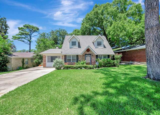 Property at 2004 Valley Ln, Arlington, TX 76013, 3 beds, 2 baths