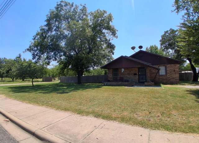 Property at 2901 Austin Ave, Brownwood, TX 76801, 2 beds, 1 bath