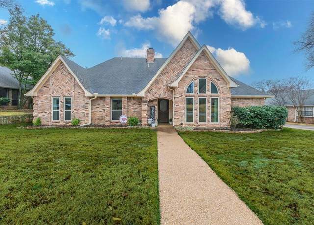 Property at 3055 Ridgeview Dr, Grapevine, TX 76051, 3 beds, 2 baths