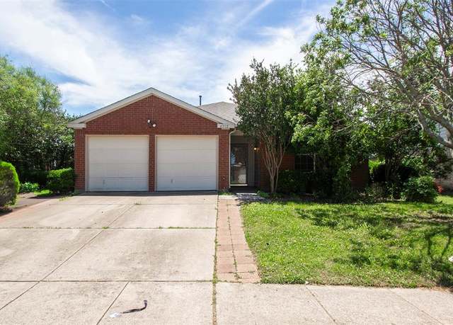 Property at 4512 Blue Jay Ln, Sherman, TX 75092, 4 beds, 2 baths
