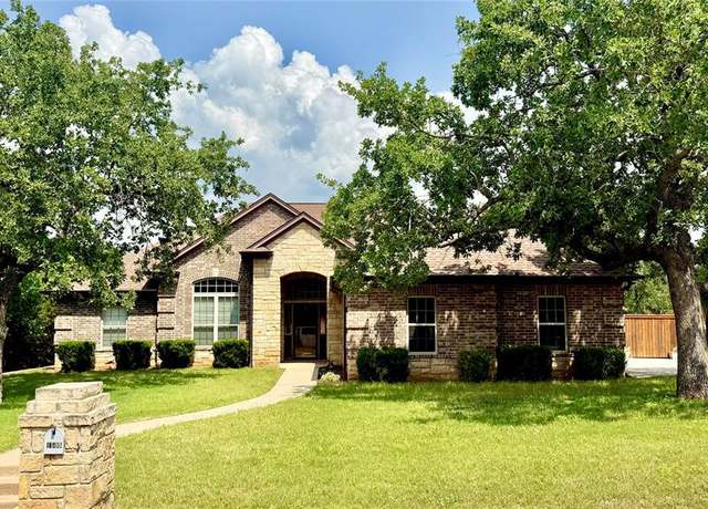 Property at 1505 Cross Oaks Ct, Graham, TX 76450, 4 beds, 2 baths