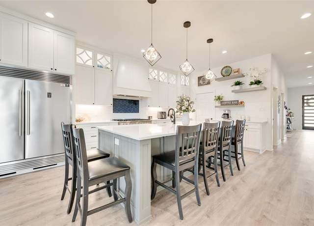 Property at 327 Lovers Ln, Terrell, TX 75160, 4 beds, 3.5 baths