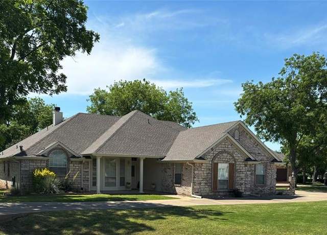 Property at 9401 Gimme Ct, Granbury, TX 76049, 3 beds, 2.5 baths