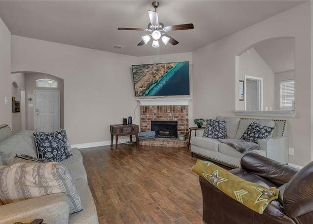 Property at 408 Prescott Ln, Fort Worth, TX 76036, 4 beds, 2 baths